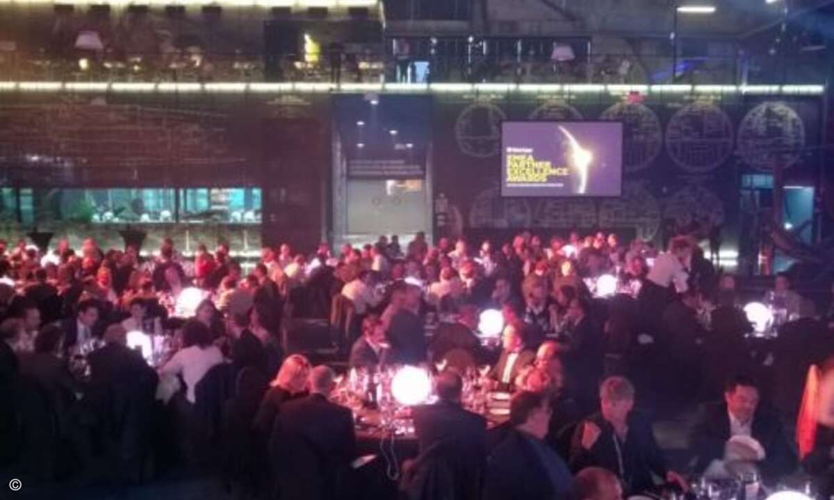 Die mehr als 220 Partner und NetApp-Experten genossen den Abend bei entspannten Gesprächen und einem leckeren Essen (Foto: CRN)