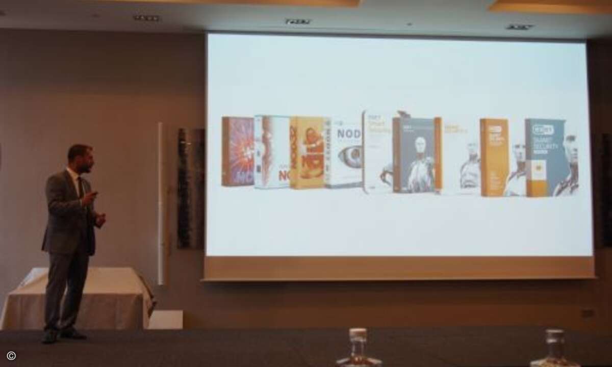 Die Evolution der Eset-Produktboxen (Foto: CRN)