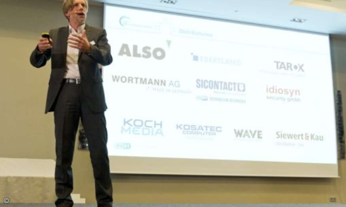 Maik Wetzel erklärte den Partnern die Distributionsstrategie des Herstellers (Foto: Eset)