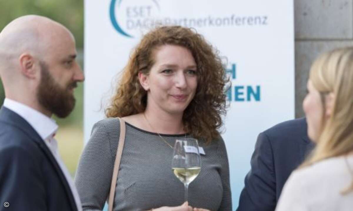 Thomas Uhlemann und Kathrin Ender von Eset (Foto: Eset)