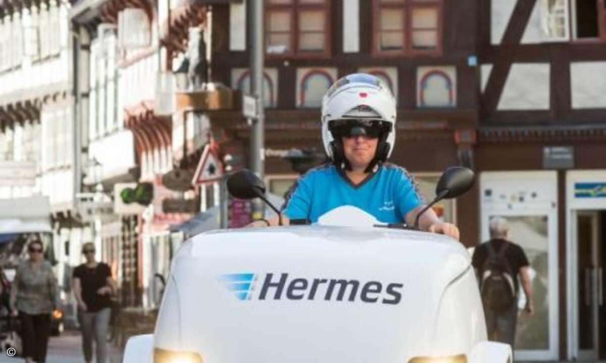 Volle Fahrt voraus: Mit dem TRIPL testet Hermes in Göttingen die Zustellung per emissionsfreiem Elektro-Dreirad (Foto: Hermes)