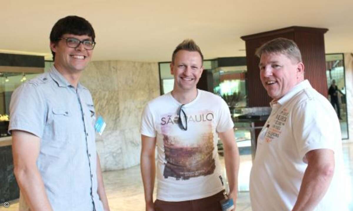 PC-Spezialisten tauschen sich aus; (v. li.)  Tobis Pfenninger, Thomas Ludwig und Torsten Blicharski (Bild: Synaxon)