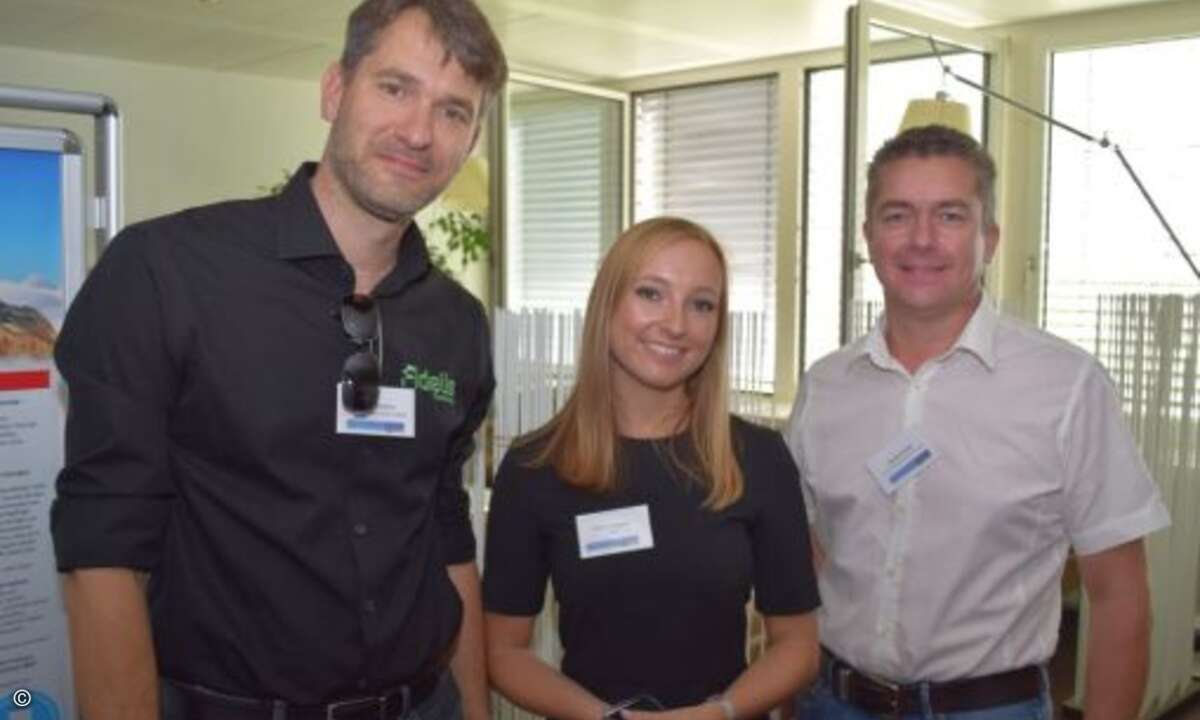 Oliver Keizer (Fidelis Cybersecurity), Malina Colombo (CRN) und Martin Peball (NET Solutions & EDV Service) (Foto: CRN)