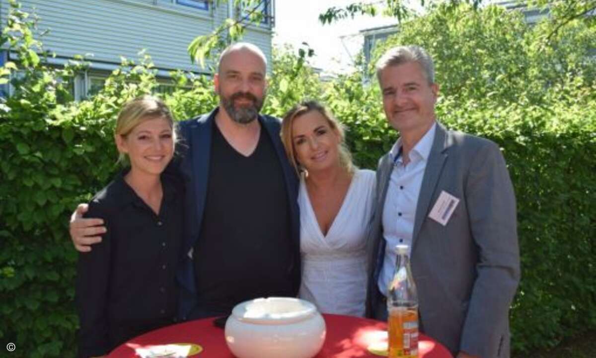 Gina Gießmann (CRN) Thorsten Wehner (Nfon) Carolin Schlüter (CRN) und Heiko Fischer (G+F Verlags & Beratung GmbH) (Foto: CRN)