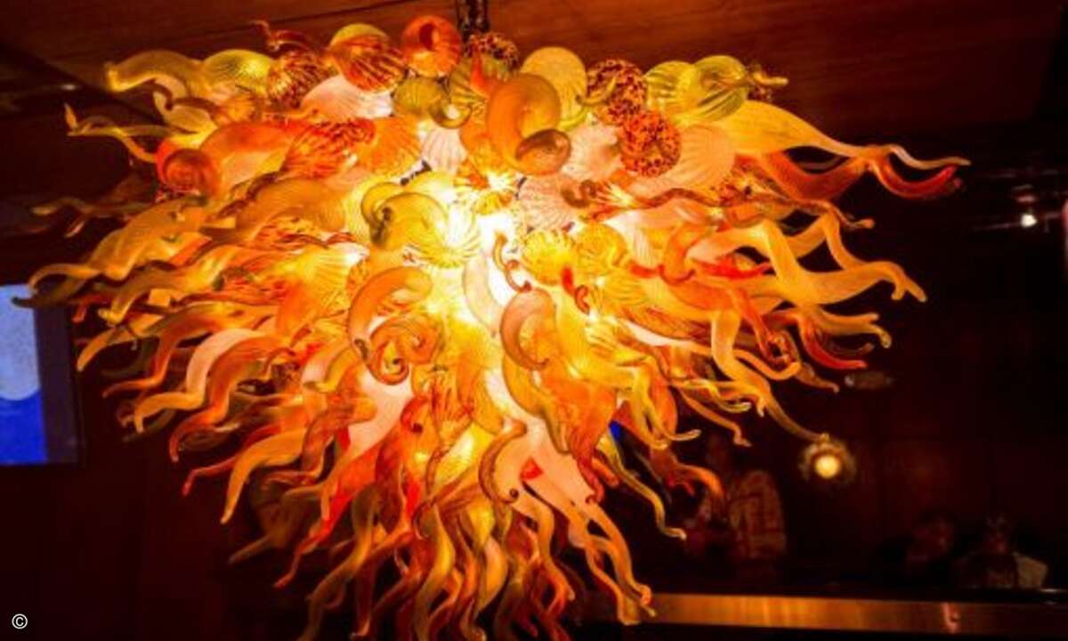 Wie die Lampe treffend symbolisiert, brannte die Luft (Foto: CRN)