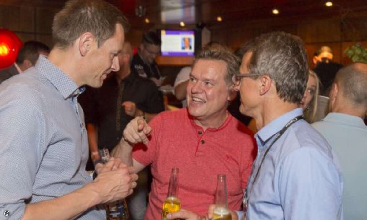 Zum Fachsimpeln braucht es entsprechenden Treibstoff (Foto: Microsoft)