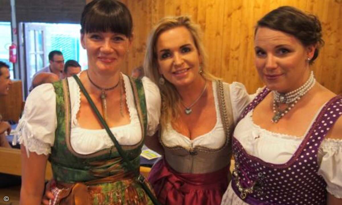 Sabine Hammer, Carolin Schlüter und Sabrina Hoefs (v. li.) (Bild: CRN)