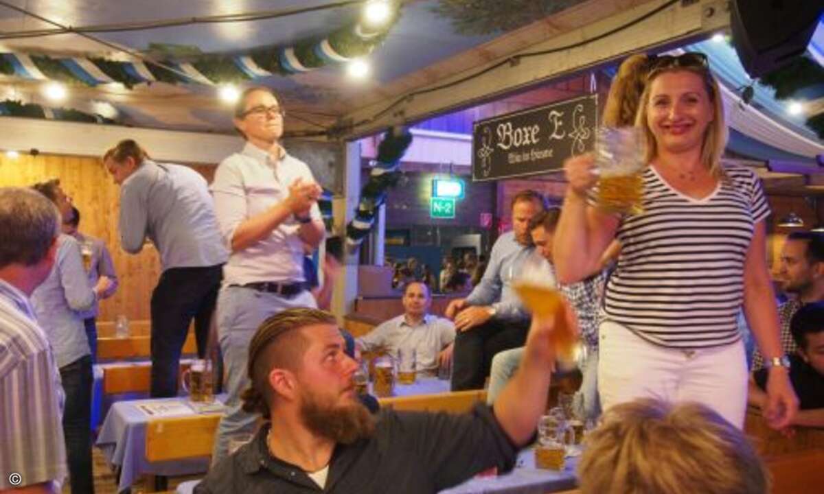 Auch die European Partners feierten bestens gelaunt auf bayerisch (Bild: CRN)