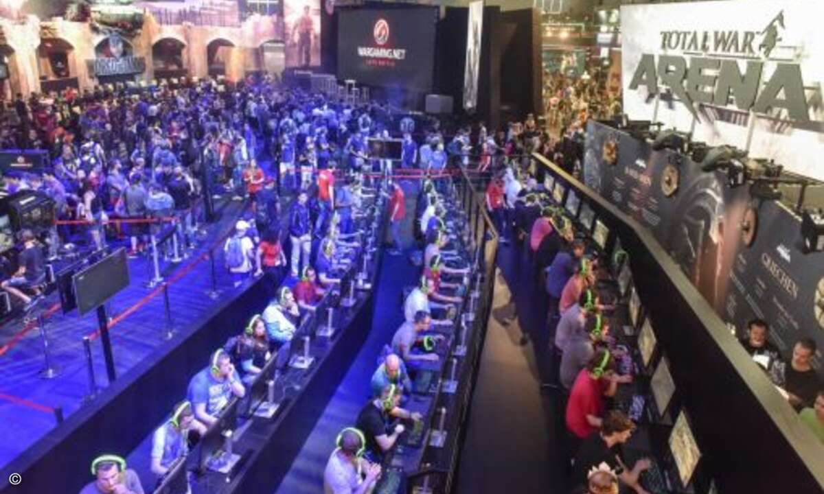 Nie zuvor war das Angebot an eSports-Turnieren auf der Gamescom so groß wie dieses Jahr (Bild: Koelnmesse)