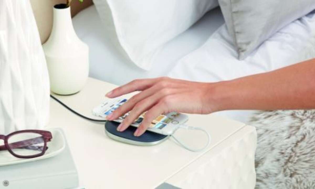 Die »Sandisk iXpand Base« soll die iPhone-Sicherung in den Tagesablauf der Nutzer integrieren - immer dann, wenn das Apple-Handy geladen wird, wird auch eine Sicherung erstellt (Foto: Western Digital)