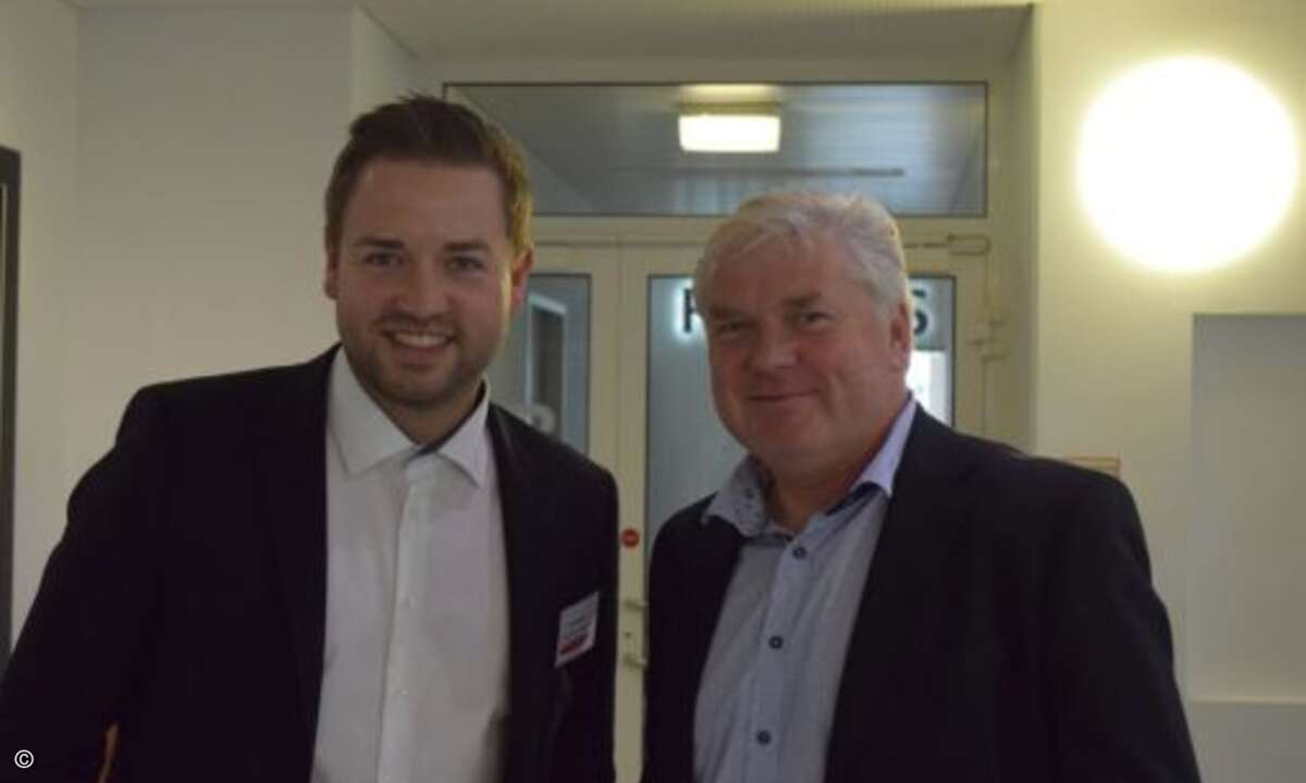Geballte Systemhauskompetenz: Nils Kathagen (IT Systemhaus Ruhrgebiet) mit Martin Fryba (CRN) (Bild: CRN)