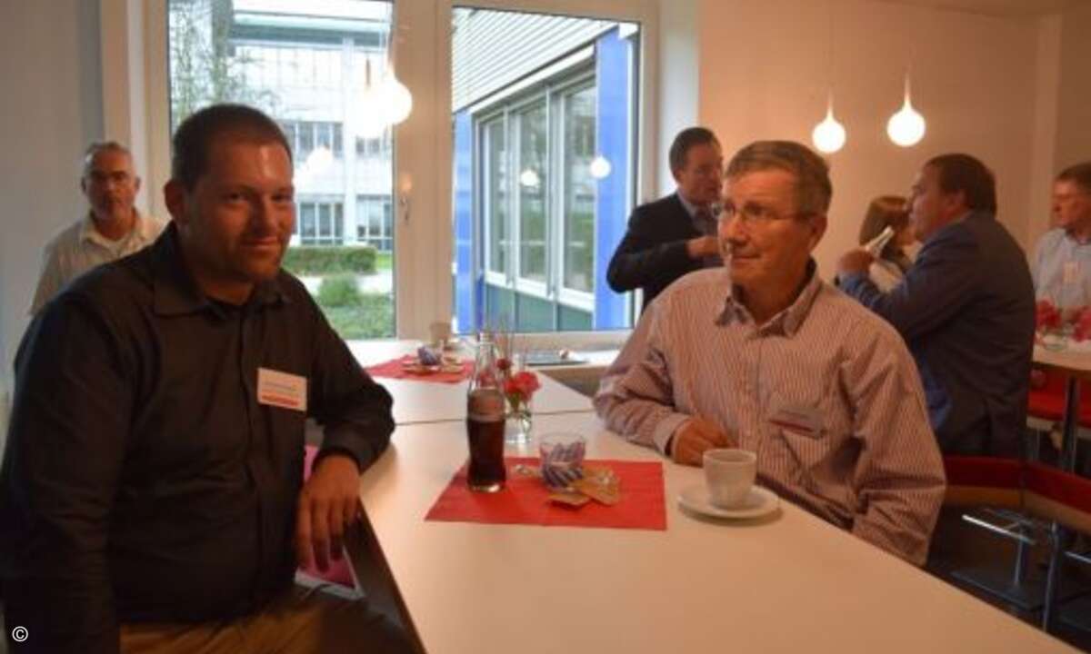 Reinhard Ostermeier und Werner Gleissner (Pro PC) tauschen sich aus (Bild: CRN)