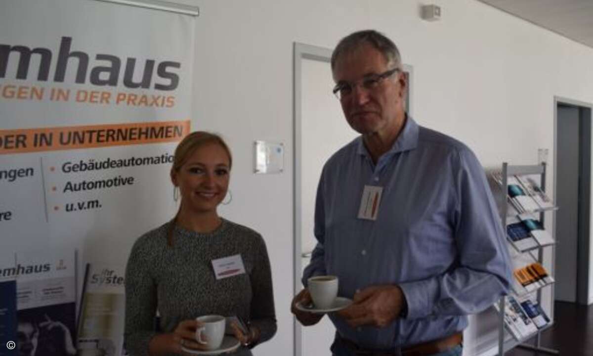 Malina Colombo (CRN) zusammen mit Wolfgang Auernhammer (solcomp) (Bild: CRN)