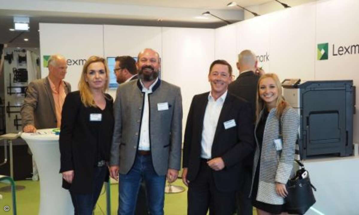 Carolin Schlüter und Malina Colombo zusammen mit Olaf Tusche und Kay Zimsack von Lexmark (Foto: CRN)