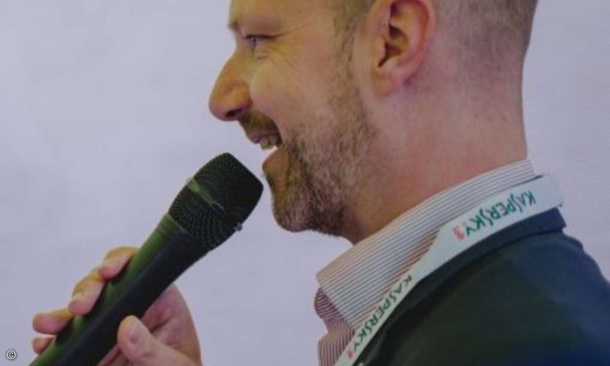 Channel-Chef Peter Neumeier begrüßt die Partner in Unterfranken (Foto: Kaspersky)