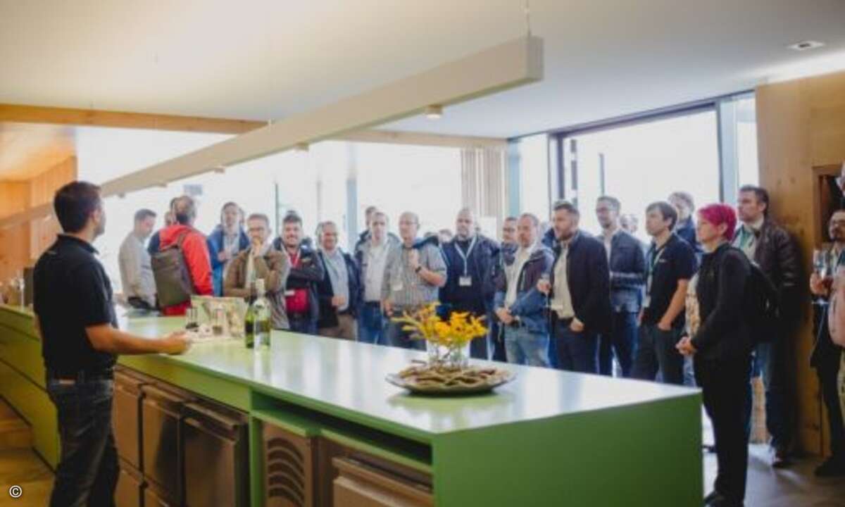 In der Vinothek gibt es die ersten Informationen zum Weinanbau … (Foto: Kaspersky)