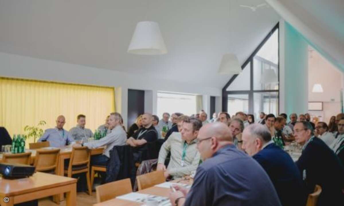 Die Partner lauschen gebannt (Foto: Kaspersky)