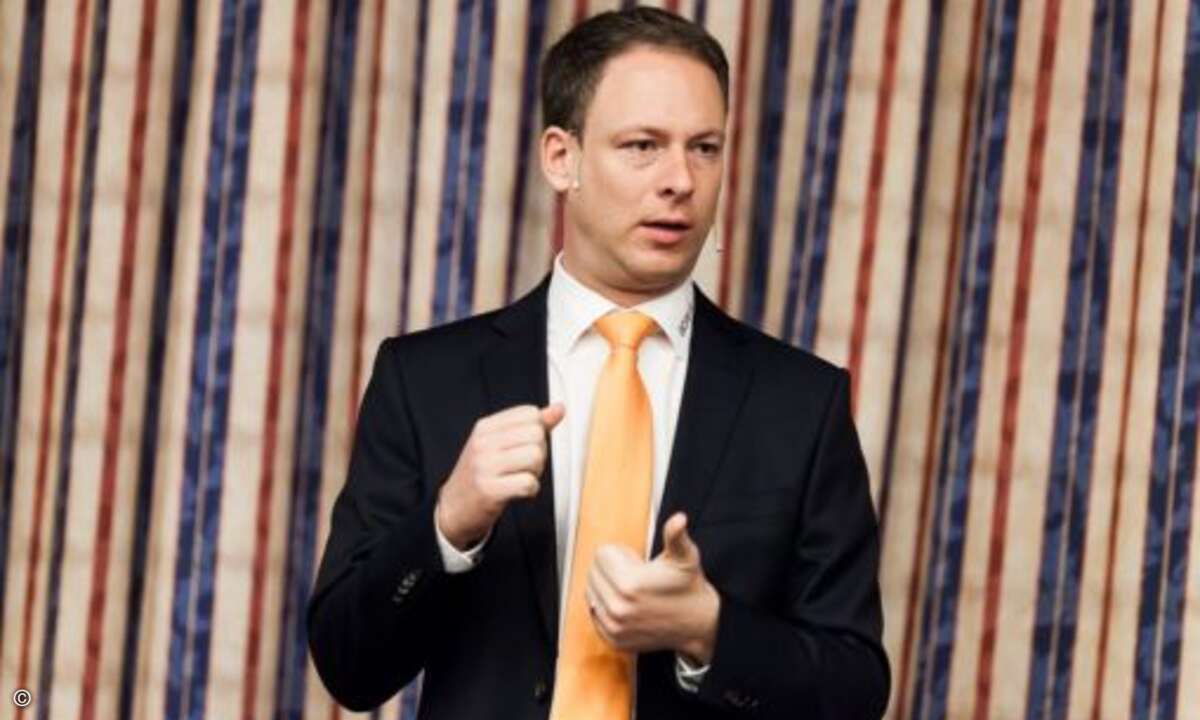 Acmeo-Chef Henning Meyer eröffnete die Partnerkonferenz und resümierte die vergangenen Monate (Foto: Acmeo)