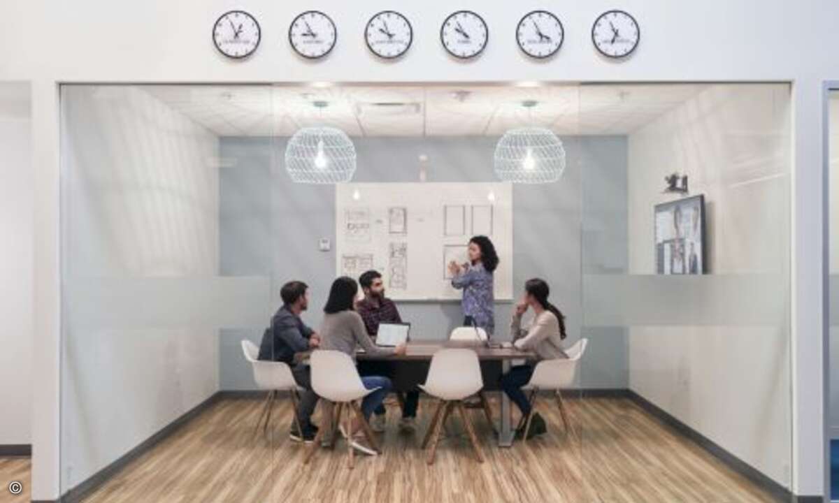 Abgerundet wird das Neuheiten-Portfolio durch das »HP ShareBoard«, eine digitale Lösung für das klassische Whiteboard. Via Echtzeit-Feed können Nutzer Inhalte kommentieren und Notizen festhalten, die von allen Teilnehmern geteilt werden können. Eine