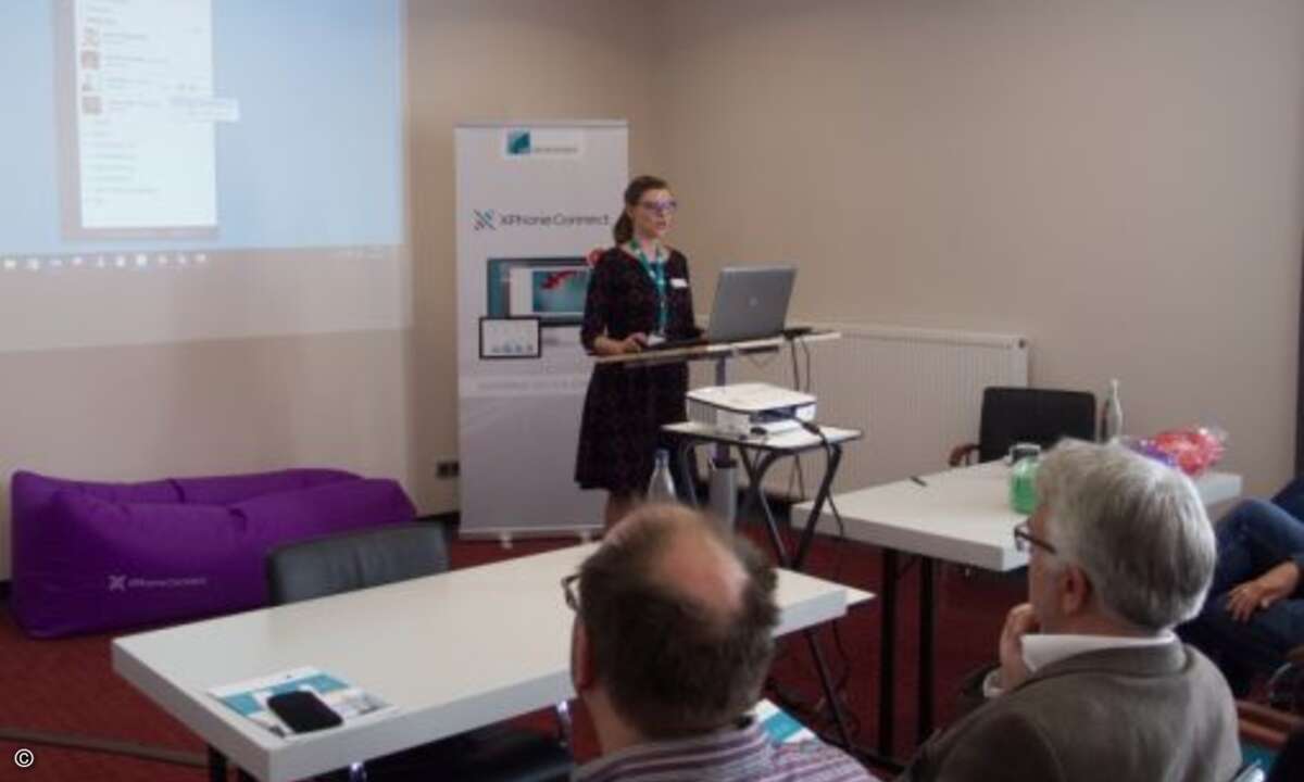 Anna Schleipfer-Chakhchoukh (C4B) stellt den Connect-Client vor und … (Foto: C4B)