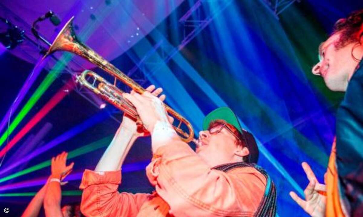 Zur Afterparty in der alten Kongresshalle gab es live Bigband-Klänge zu elektronischen Beats (Foto: SanDisk / WD)