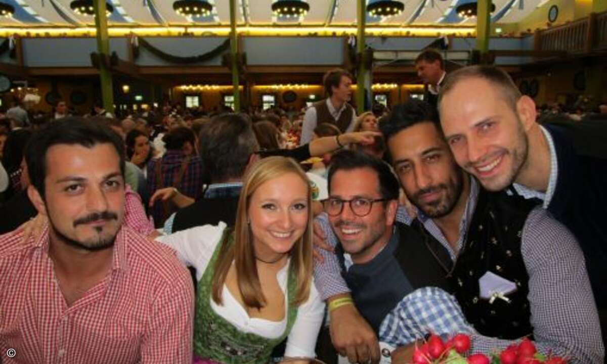 v. li.)Ufuk Karabulut (Arrow Electronics), Malina Colombo (CRN), Sascha Colombo (Ingram Micro), Nima Keyhani (Ingram Micro) und Jakov Budimir-Bekan (Ingram Micro) (Bild: CRN)