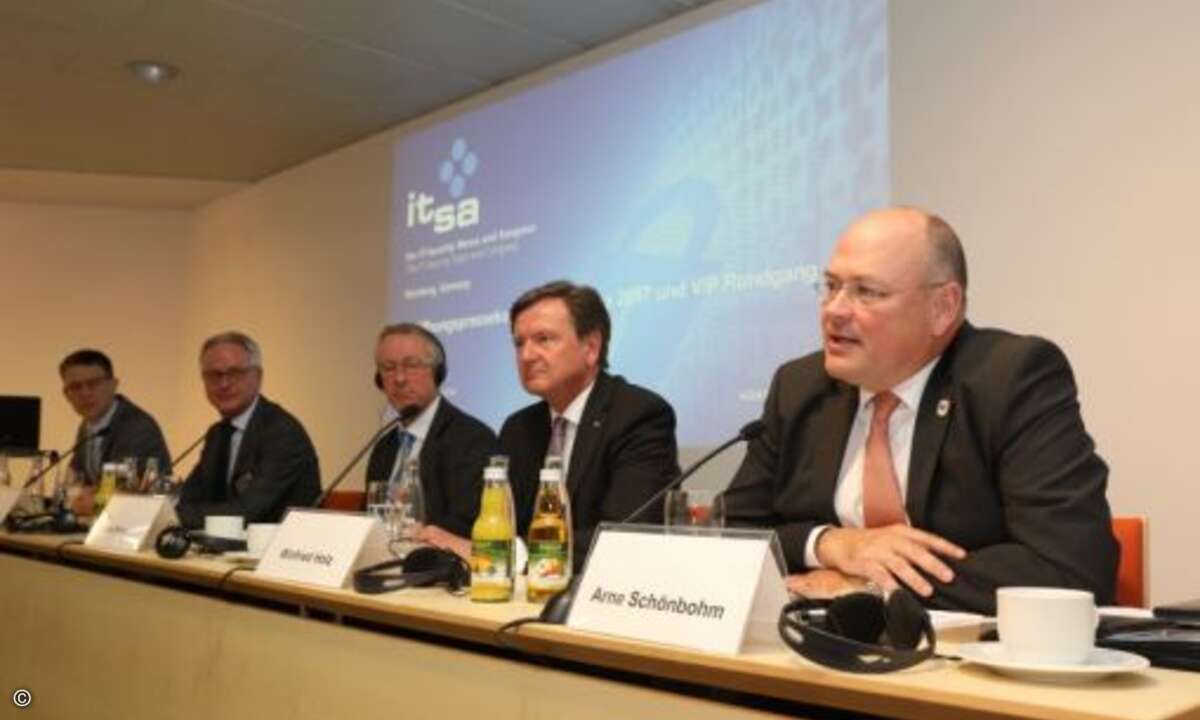 BSI-Präsident Arne Schönbohm betonte auf der Pressekonferenz zur Eröffnung der Messe: »In Nürnberg schlägt das Herz der IT-Sicherheit« (Foto: NürnbergMesse / Thomas Geiger)