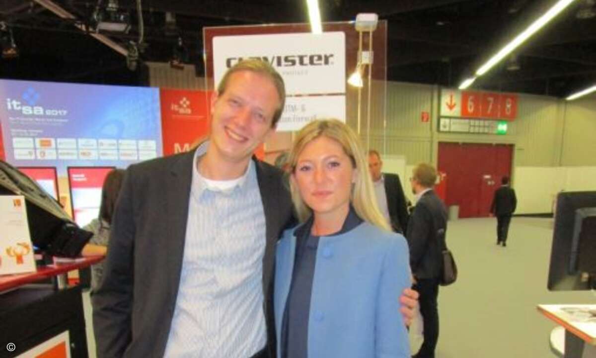 Thomas Gross von Clavister mit Gina Gießmann von CRN (Foto: CRN)