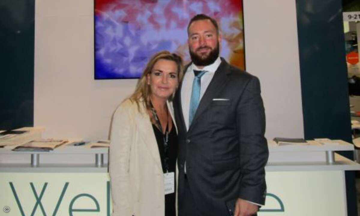 Carolin Schlüter (CRN) und Niels Leibküchler (Nuvias) (Foto: CRN)