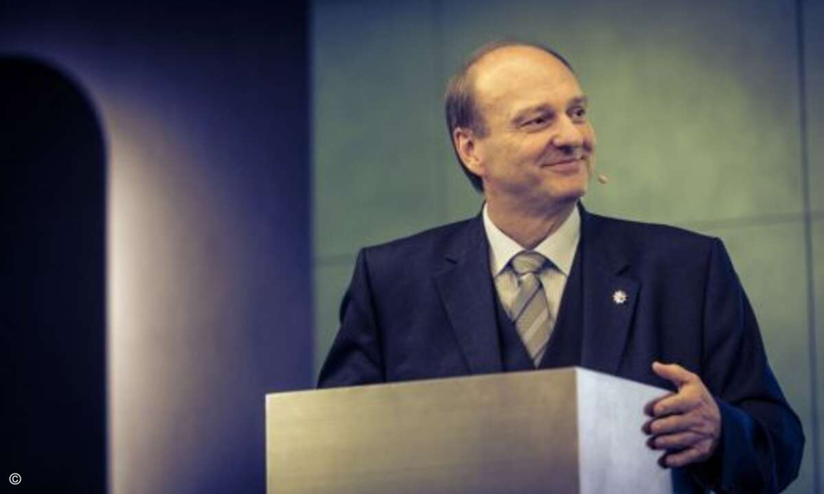 Huberts Andrä, Polizeipräsident von München, sprach beim Axis-Partnertag über das Thema »Cyber Sicherheit – Herausforderungen, Möglichkeiten und Grenzen polizeilicher Maßnahmen«, Foto: Michael Kuhlmann