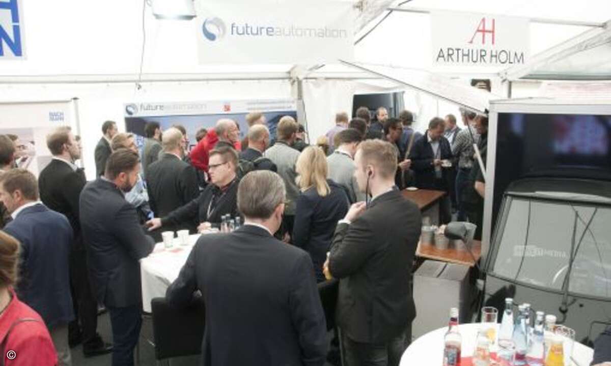Volles Haus: Die Besucher konnten sich über ein breites Spektrum aktueller AV-/IT-Technologien informieren (Bild: Comm-tec)