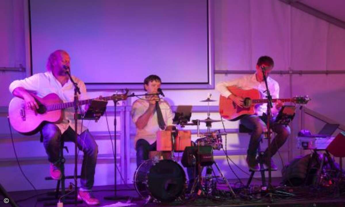 Auch für Musik und Unterhaltung war gesorgt, schließlich feierte Comm-tec auch das 30-jährige Firmenjubiläum (Bild: Comm-tec)
