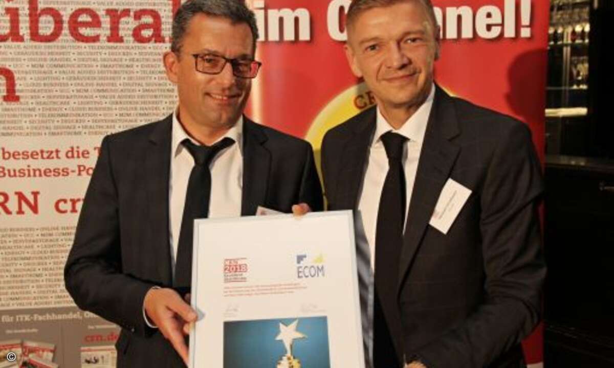 Ecom Electronic Components Trading
Der Dachauer Distributor Ecom ist einer von zwei Neueinsteigern in der diesjährigen Distributoren-Bewertung. Mit der Einstandsnote 1,99 schafft es der Komponentenspezialist mit Eigenmarken auf Anhieb auf Platz zwei