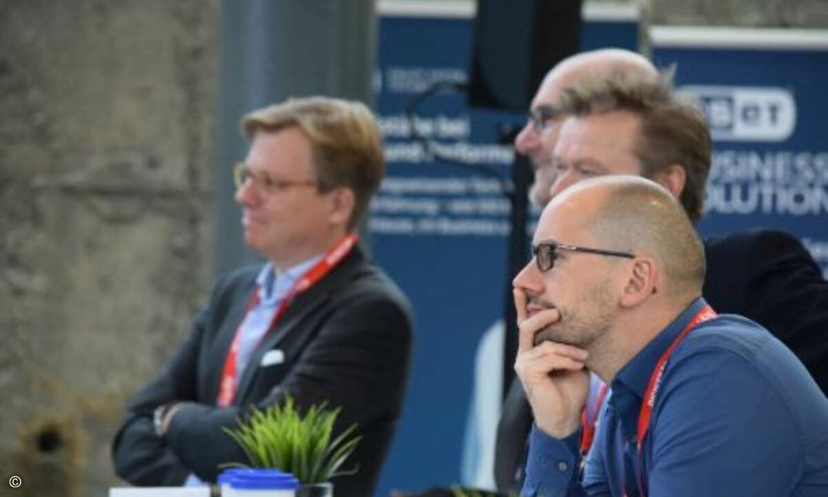 ... welche die Zuhörer von Anfang an fesselten (Foto: CRN)