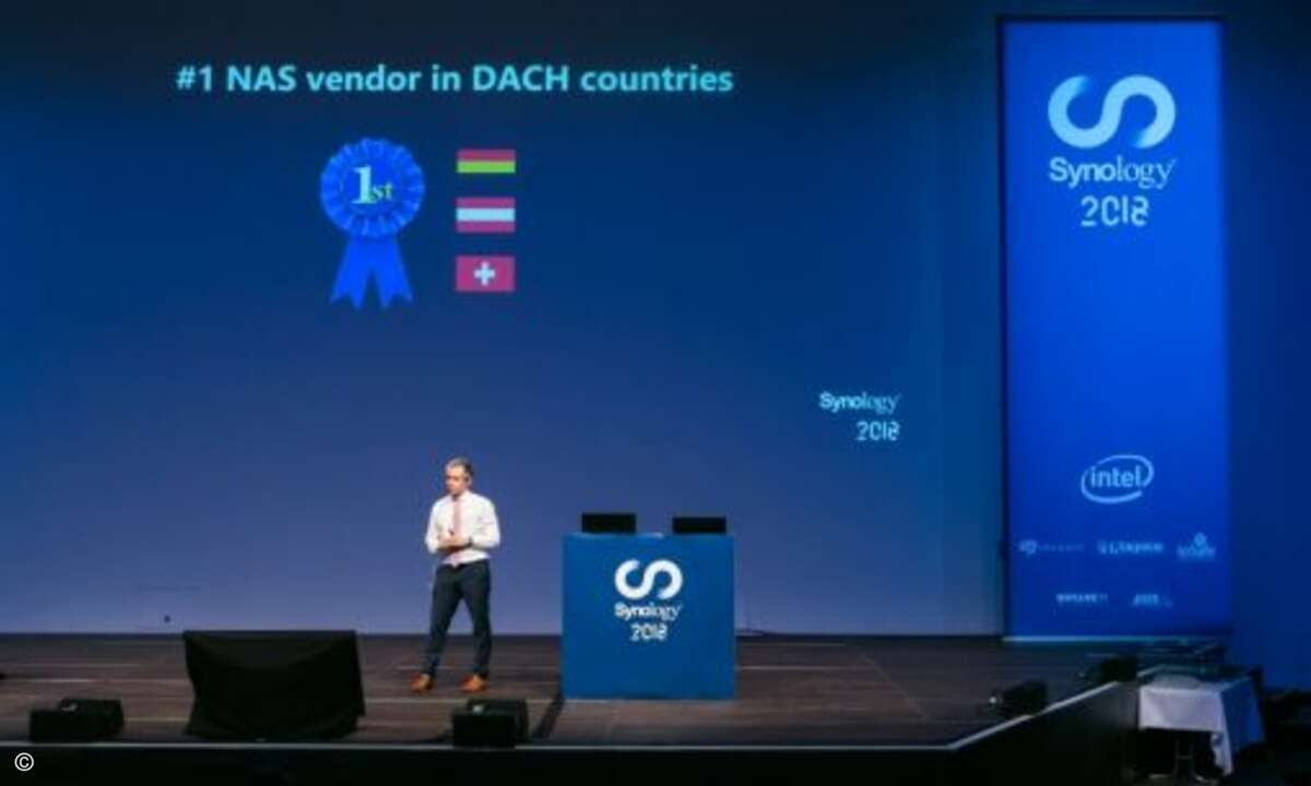DACH-Chef Dennis Schellhase hatte gute Nachrichten zum Erfolg in Deutschland, Österreich und der Schweiz im Gepäck (Foto: Robert Freund / Synology)