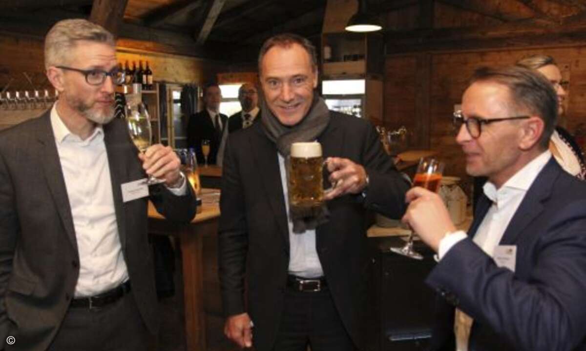 Thomas Muschalla (NFON) und Thorsten Schwecke mit Heiko von Soosten (beide Acronis) (Foto: CRN)