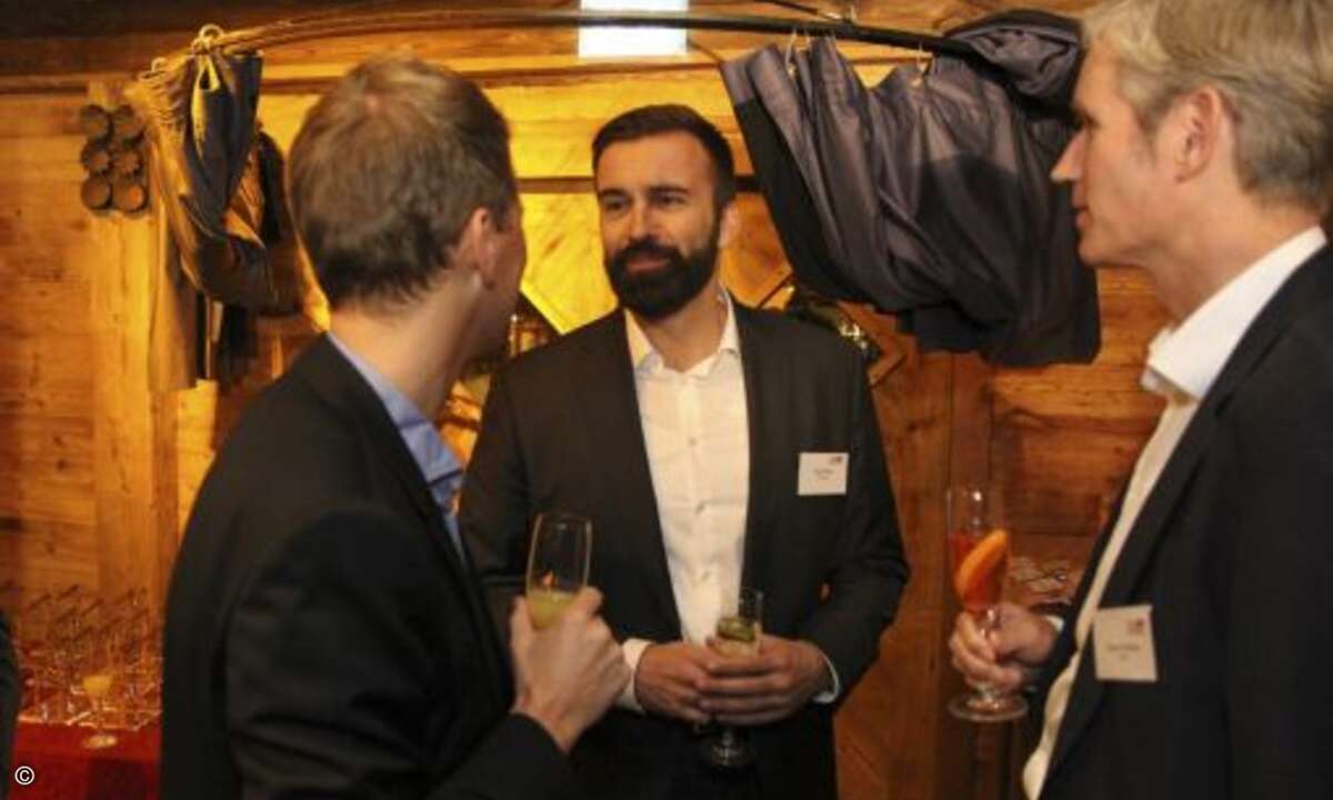 Maik Höhne von Netapp tauscht sich im Fachgespräch aus (Foto: CRN)