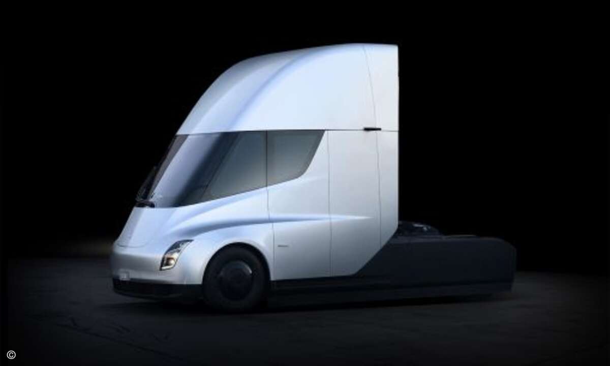 ...und den Logistikunternehmen im Vergleich zu den aktuellen Diesel-LKW bares Geld sparen (Foto: Tesla)