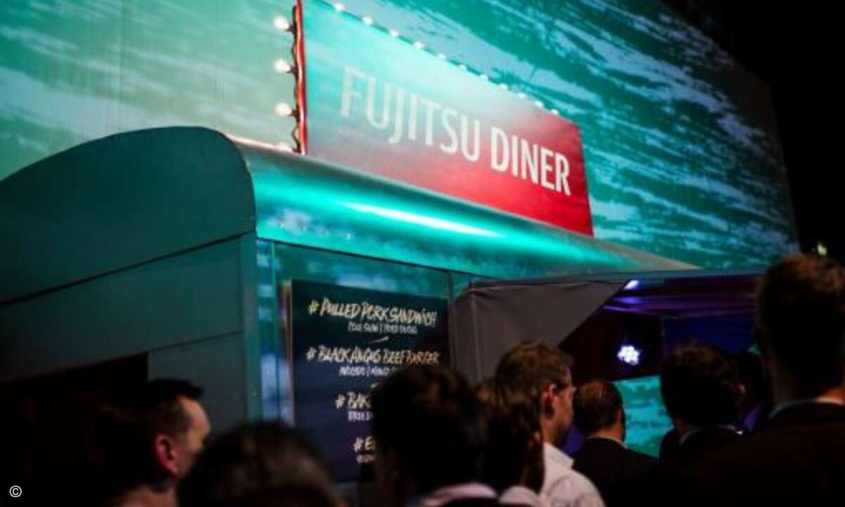 Im Fujitsu Diner gab es vor allem Fleisch in allen Variationen (Bild: Fujitsu)