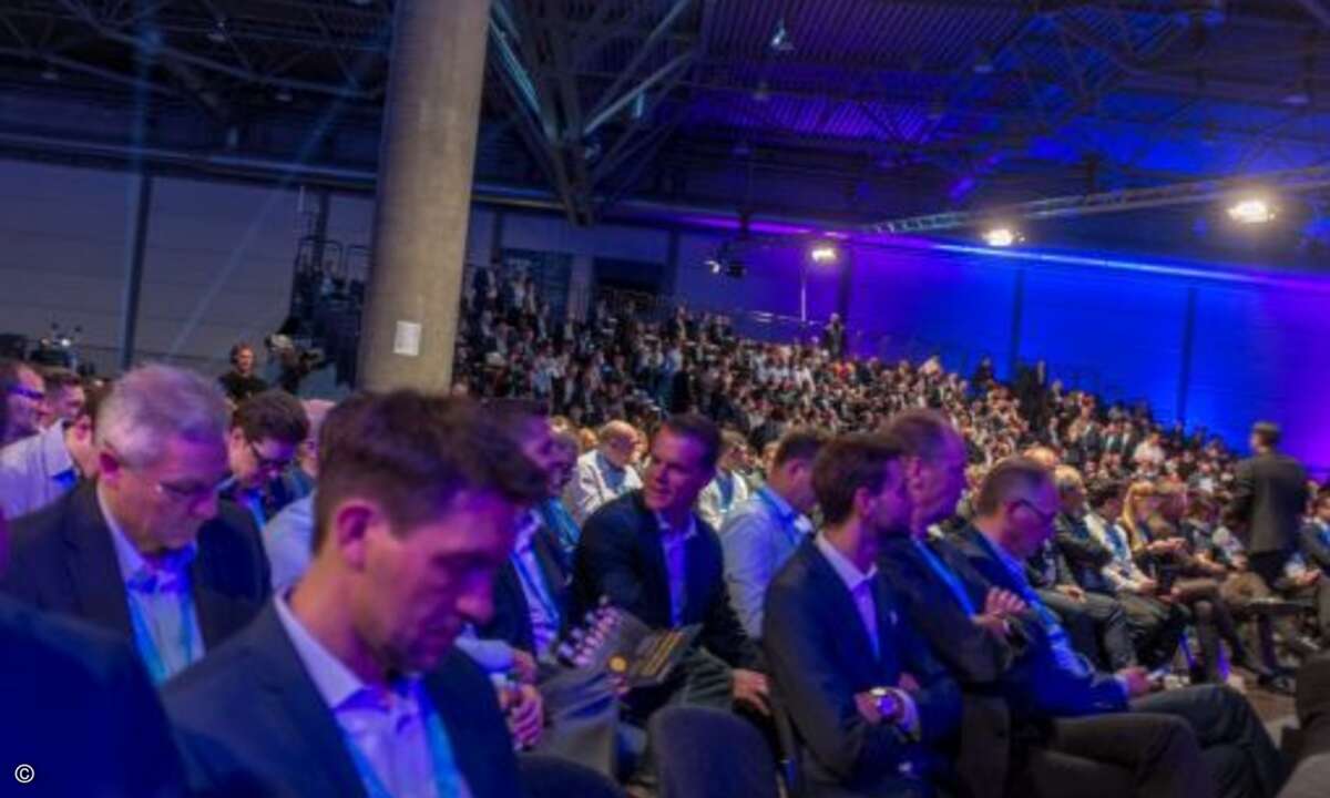 Über 2.000 Partner lauschten der Eröffnungs-Keynote von Sabine Bendiek (Foto: CRN)