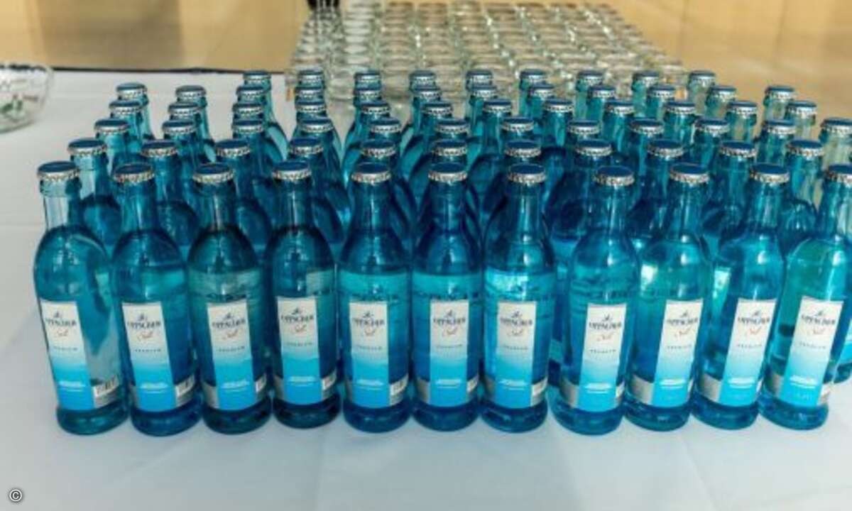 Anders als in den USA gab es auf der deutschen Partnerkonferenz auch Wasser zu trinken (Foto: CRN)