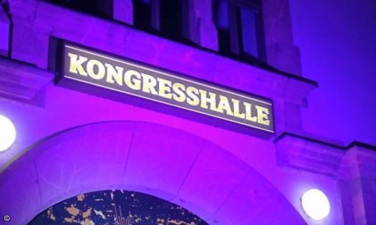 Dann ging es in die Kongresshalle zum Feiern (Foto: CRN)