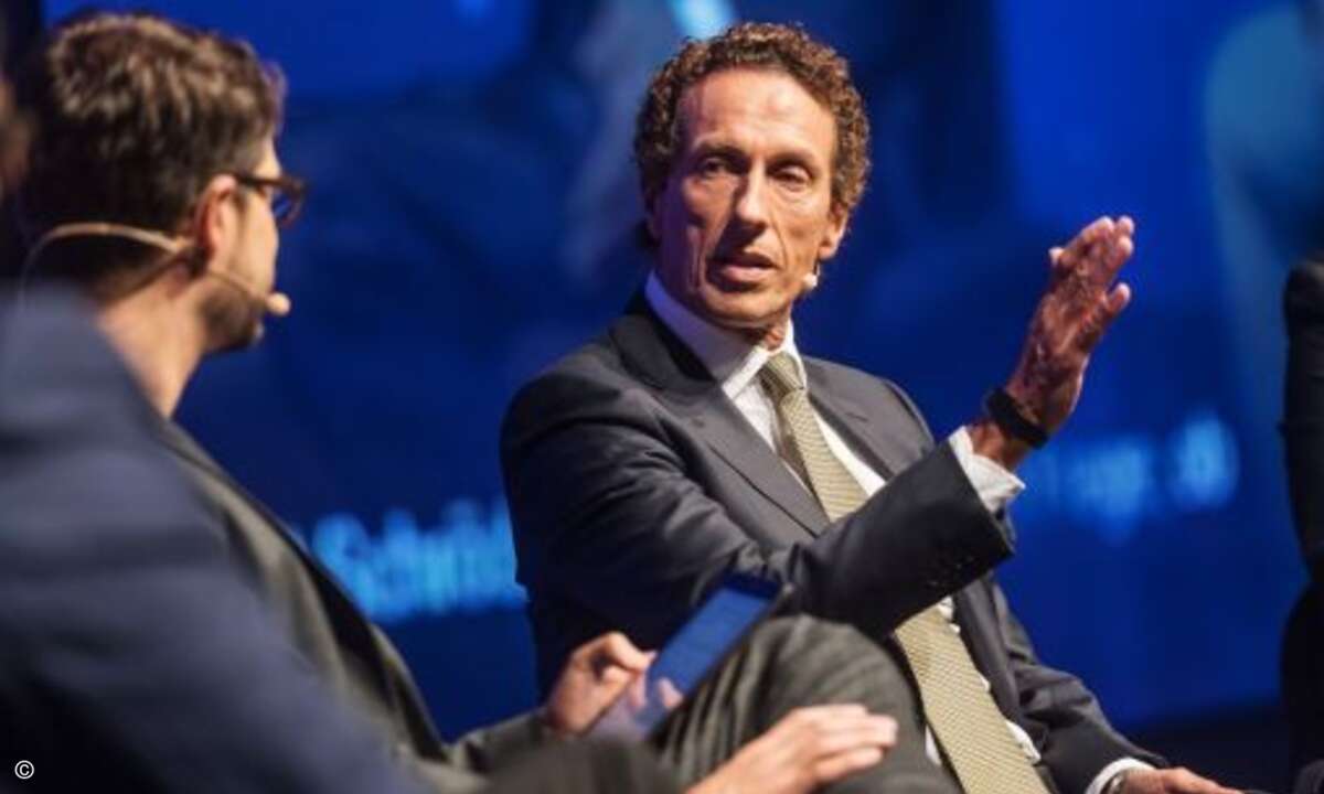 Julian Nida-Rümelin bei der Podiumsdiskussion (Foto: Microsoft)