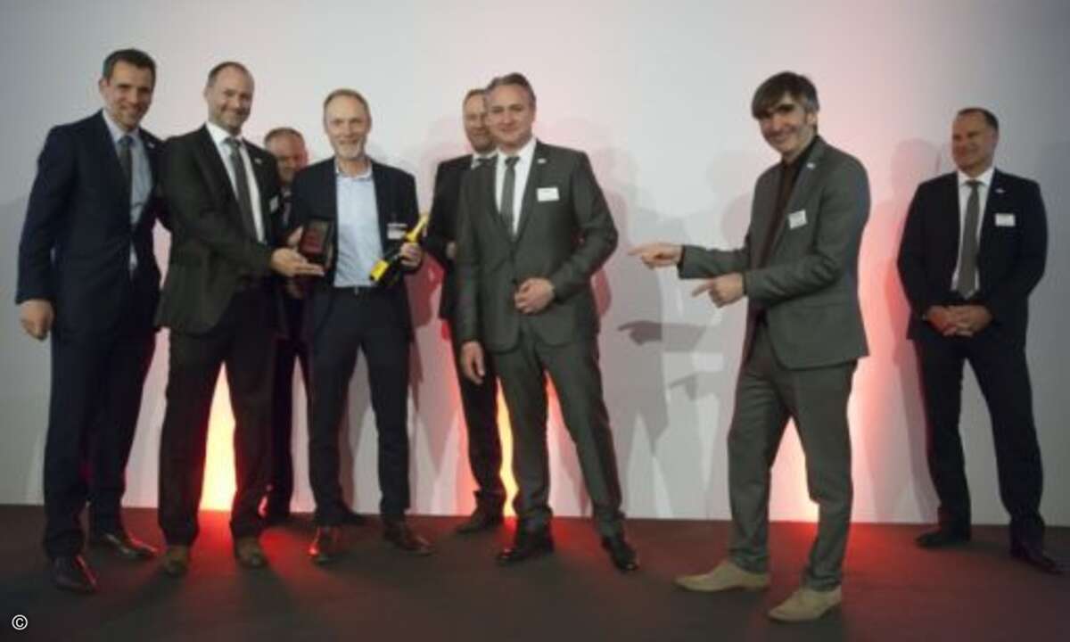 Als »xSP Partner of the Year« wurde Cancom Prionet gewürdigt, weil der Cloudspezialist laut Fortinet den Fabric-Ansatz sehr gut vertritt und vor allem in den strategisch wichtigen Bereichen Cloud-Services und ITK-Outsourcing hohe Kompetenz, Integritä