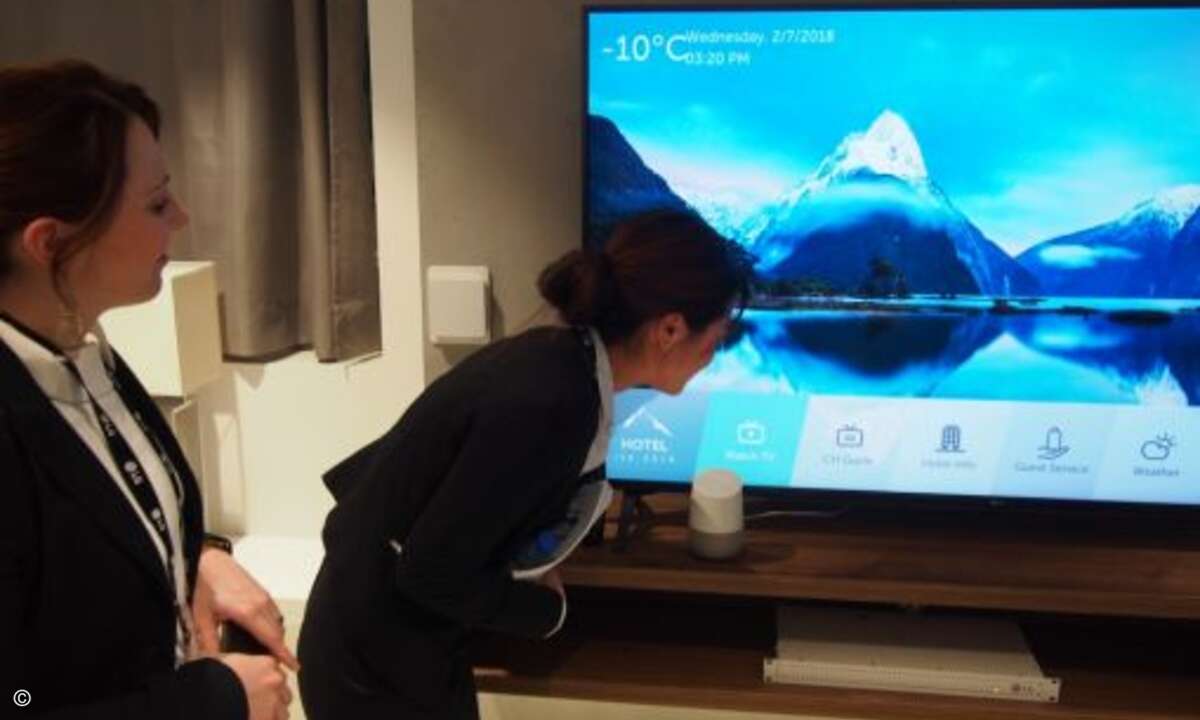 TV-Sprachsteuerung mit LG und Kerstin Linke (Foto: CRN)