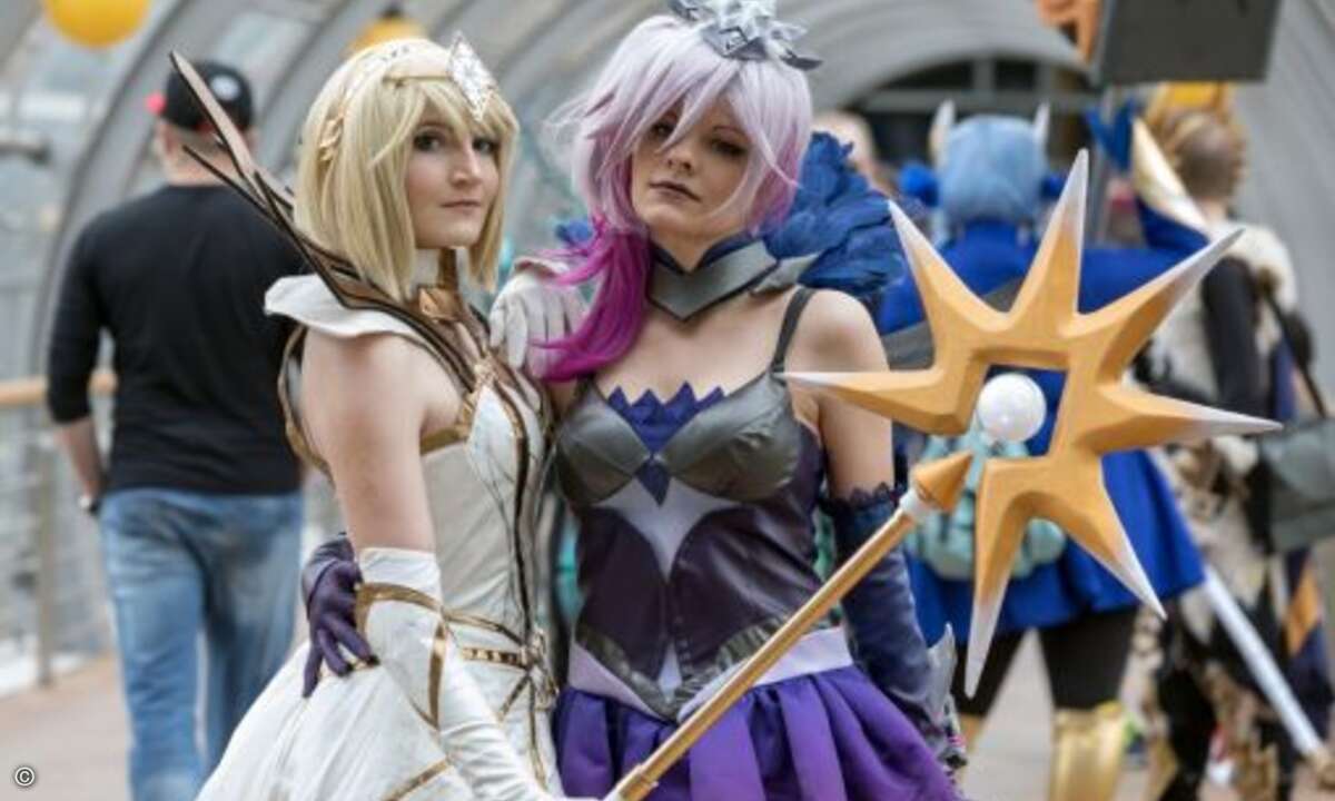 Fantasievoll kostümierte Cosplayer sind die Eyecatcher der DreamHack (Bild: Leipziger Messe / Tom Schulze)