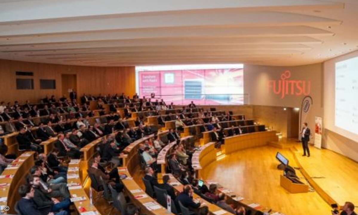 Dort kam im Vortragssaal tatsächlich ein wenig Uni-Feeling auf (Foto: Fujitsu)