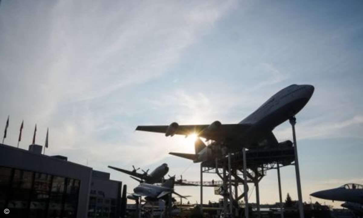 ..dominierten draußen die Flugzeuge (Foto: Fujitsu)