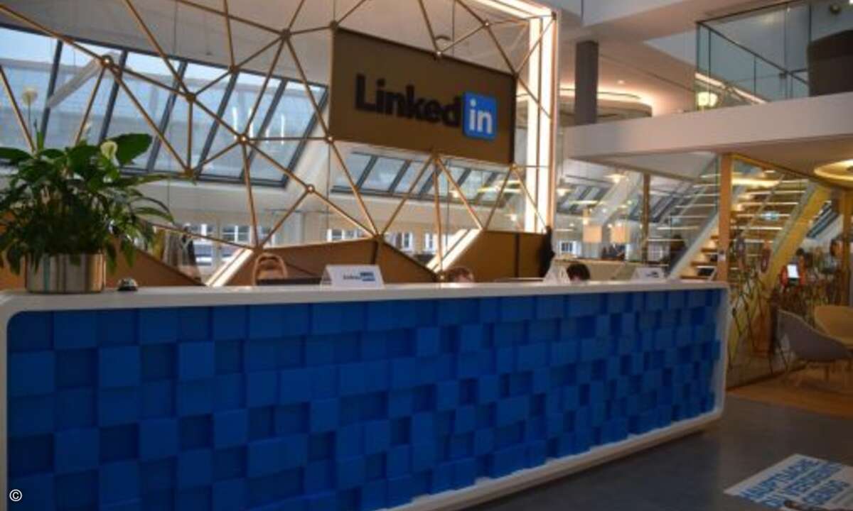 Sendlinger Straße 12, wo man einst ehrfürchtig vor dem Münchner Gebäude der Süddeutschen Zeitung stand, residiert heute ein Marktplatz ohne Zeitung - Linkedin ...