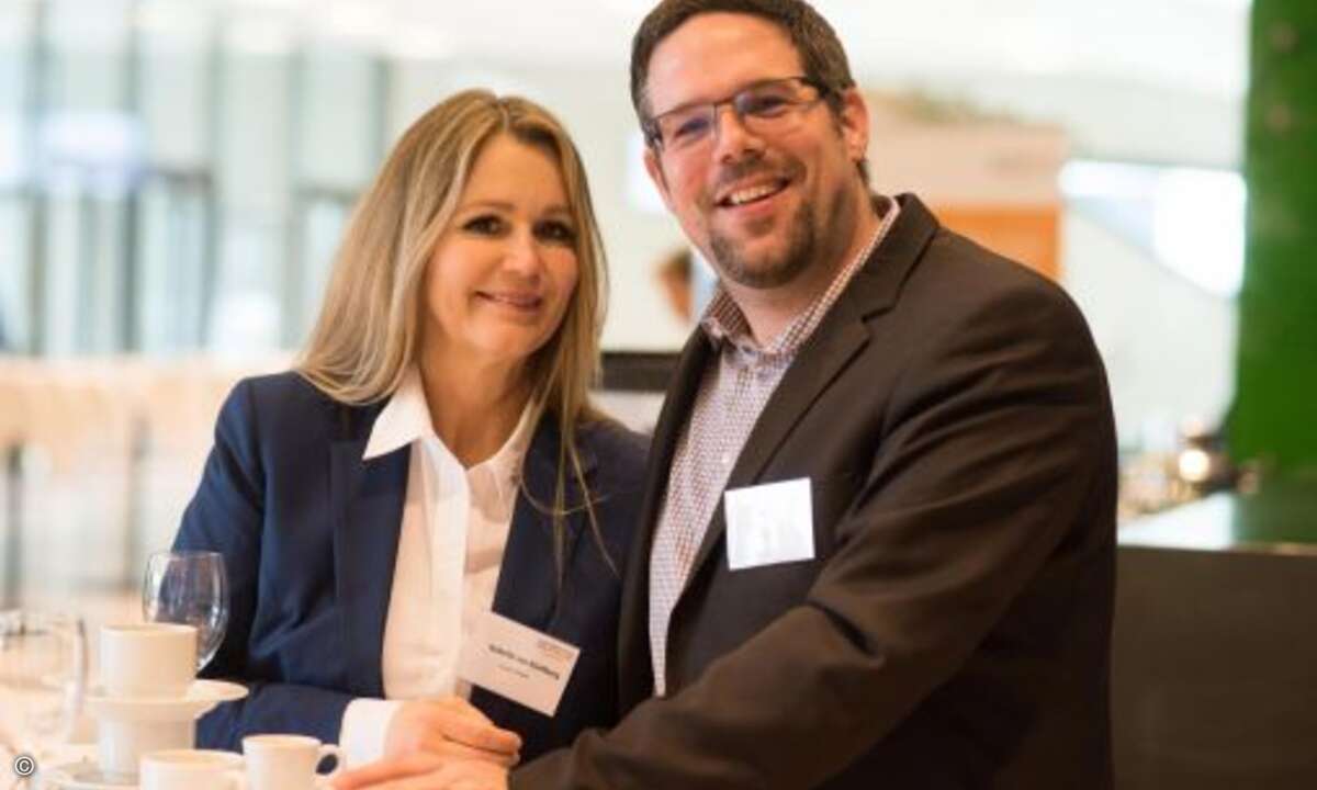 Isabelle von Künßberg (Acmeo) zusammen mit Daniel Blank, Hornetsecurity (Foto: Acmeo)